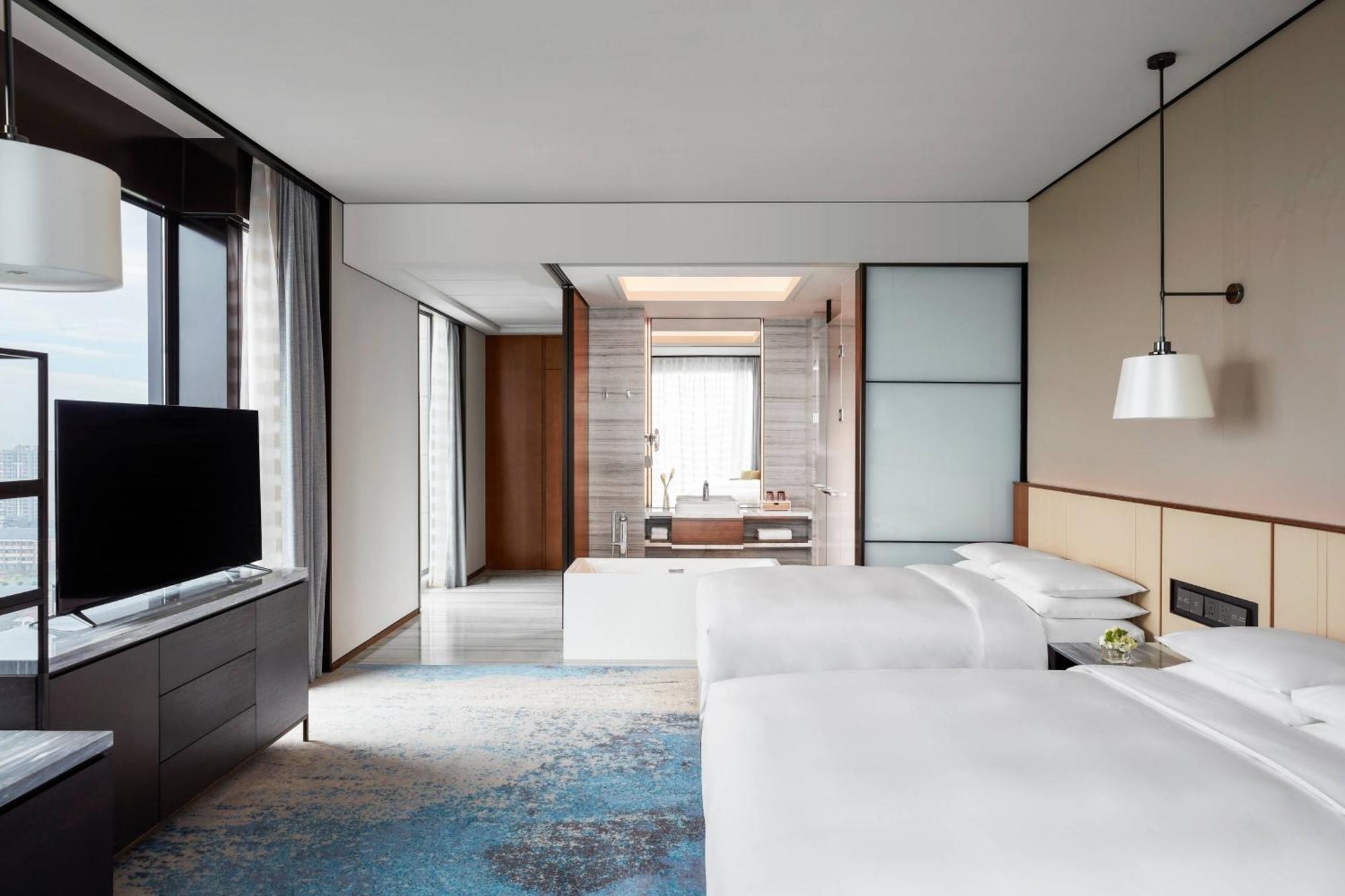 Shanghai Marriott Hotel Pudong South Хайнань Экстерьер фото