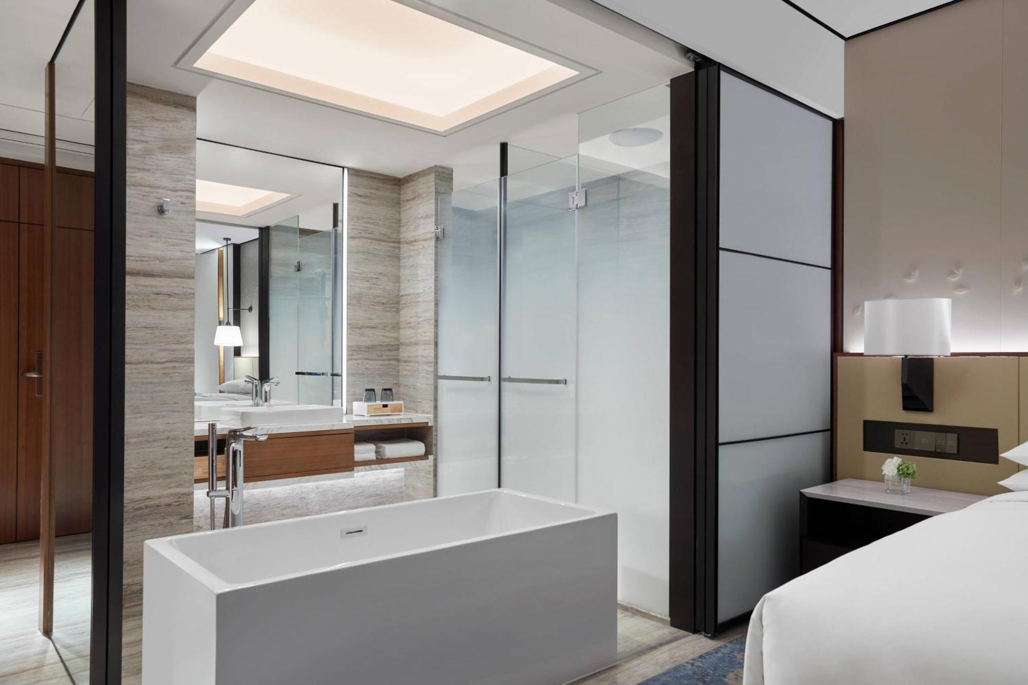 Shanghai Marriott Hotel Pudong South Хайнань Экстерьер фото