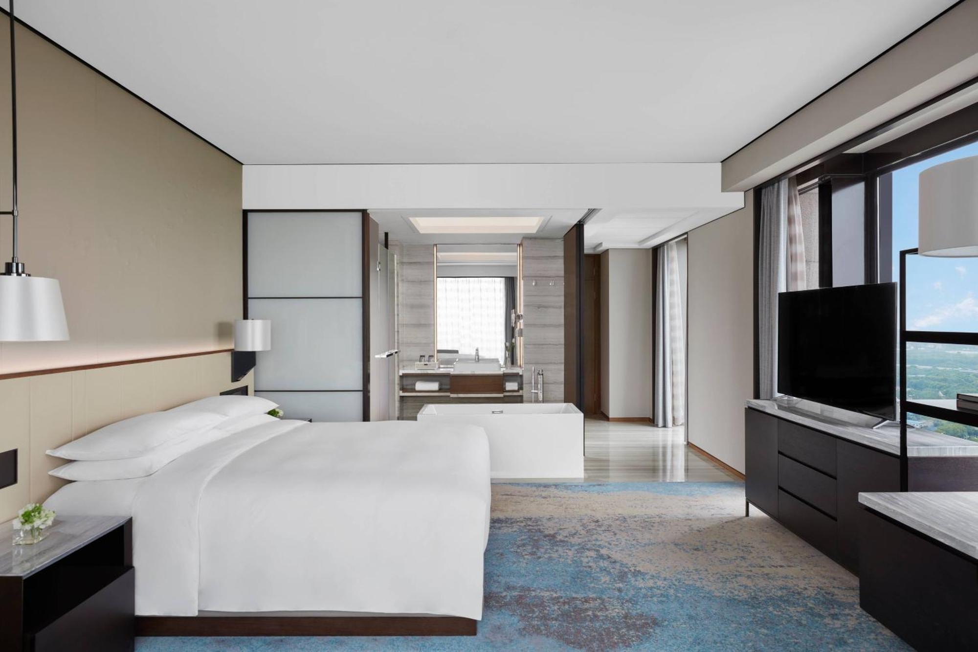 Shanghai Marriott Hotel Pudong South Хайнань Экстерьер фото