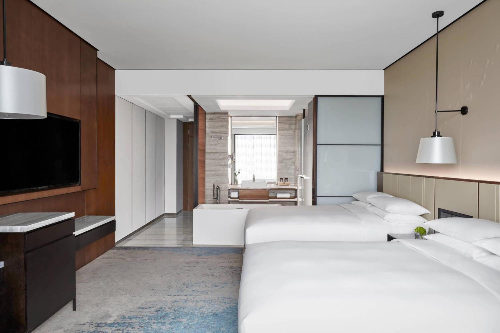 Shanghai Marriott Hotel Pudong South Хайнань Экстерьер фото